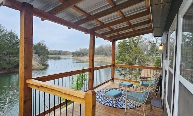 Guthrie Cabin | The Wren’s Nest Lake Cottage