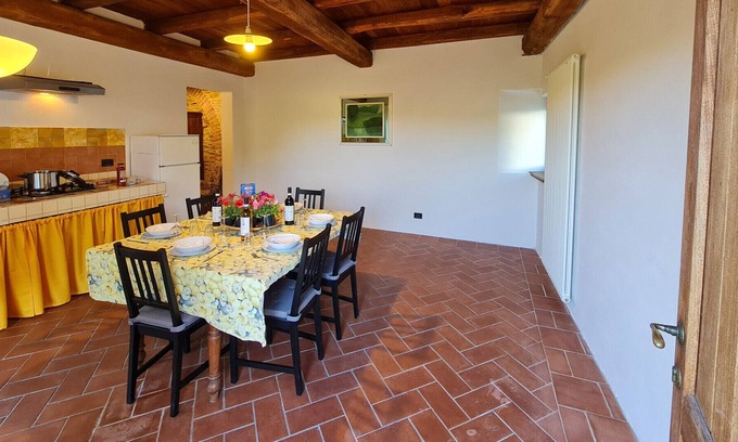 Dogliani Apartment | The Yellow Apartment - I GALLI Agriturismo