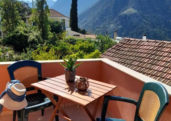 Argyroupoli House | Thea's country house