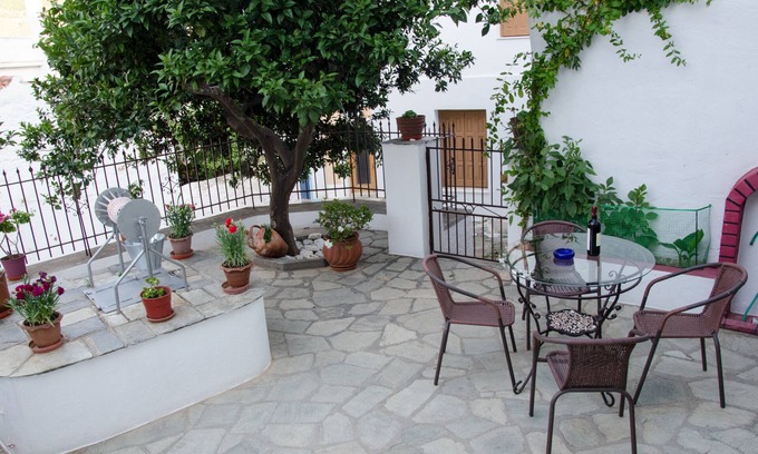 Skopelos House | THELGITRO, A Traditional House Located in the Heart of Skopelos Town