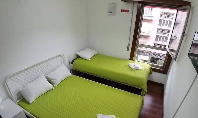 Sao Joao de Deus Apartment | Theorynomadrooms Quarto Casal 6