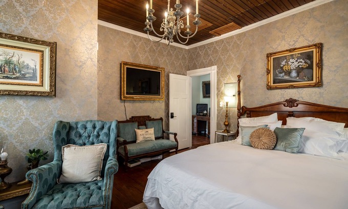Marthasville Bed & Breakfast | TheOutPostInn Bed&Breakfast - The Blue Victorian