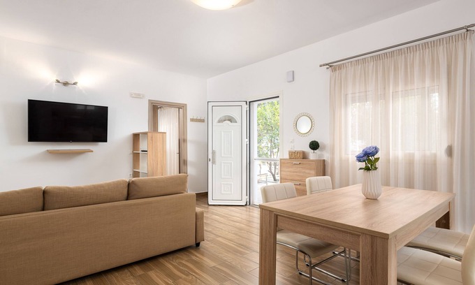 Stegna Apartment | Theros Luxury apartments - 5 minutes from the beach. Hot tub and BBQ facilities.