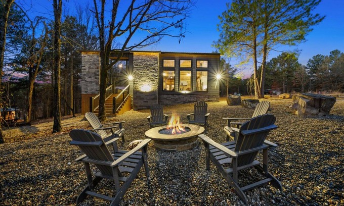 Broken Bow Cabin | These Are the Days you’ve been waiting for! Unwind in our cozy modern-luxe cabin