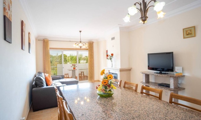 Urbanizacao dos Calicos Condo | Thiago Holidays Apartment