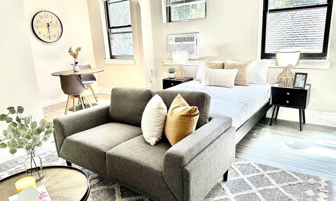 Germantown Apartment | This apartment is a 0 bedroom(s), 1 bathrooms, located in Philadelphia, PA.