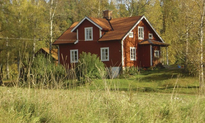 Stjarnhov House | This authentic and beautiful holiday home is situated in an elevated location in a rural area in Stj