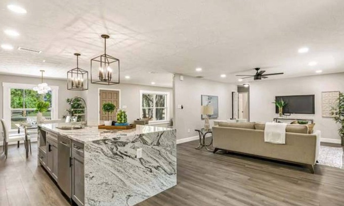 Wesley Chapel House | This beautiful renovated modern Farmhouse home!