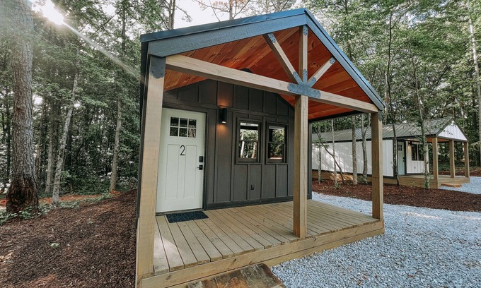 Hartwell RV Rental | This campground is a 1 bedroom(s), 1 bathrooms, located in Hartwell, GA.