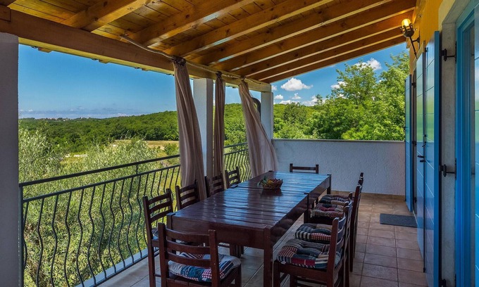Mugeba House | This charming country villa is the ideal place for a family vacation.
