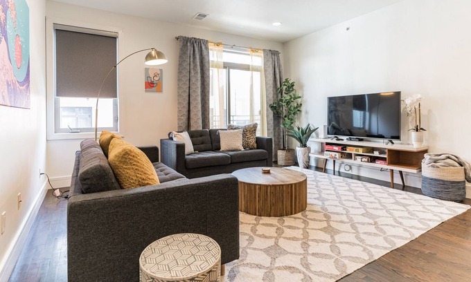 Fairmount Condo | This condominium is a 3 bedroom(s), 2.5 bathrooms, located in Philadelphia, PA.