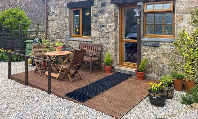 Trewellard Cottage | This cosy cottage is an ideal base for you and your dogs.
