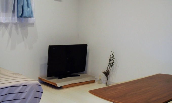 Sumida Apartment | This flat was built in 2020. A 9-minute walk from Tikibune Station. Please relax in this quiet room. You can see TOKYO SKYTREE from the window.
