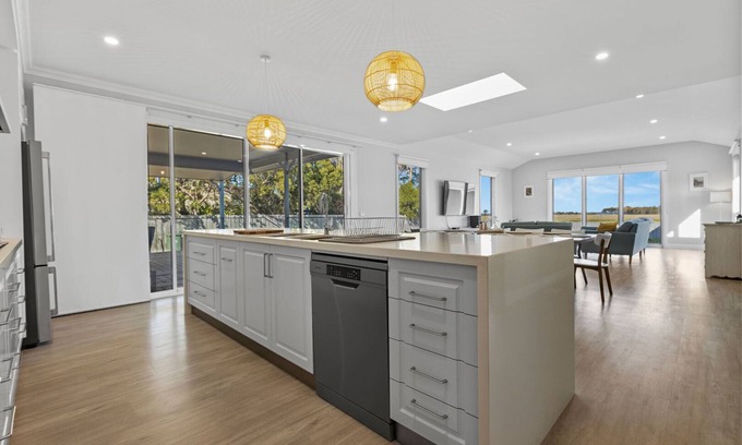 Newlands Arm House | This gem of a getaway promises a truly unforgettable holiday experience