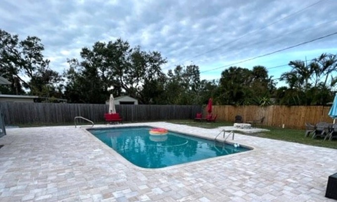 Venice East House | This house is a 2 bedroom(s), 1 bathrooms, located in Venice, FL.