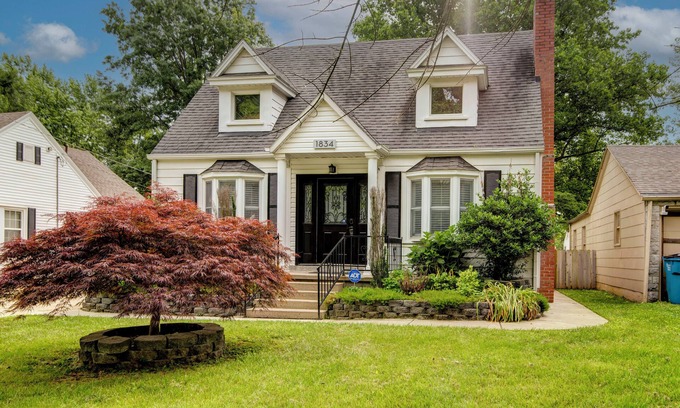 Springfield House | This house is a 3 bedroom(s), 2 bathrooms, located in Springfield, MO.