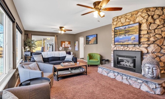 Canon City House | This house is a 3 bedroom(s), 2 bathrooms, located in Cañon City, CO.