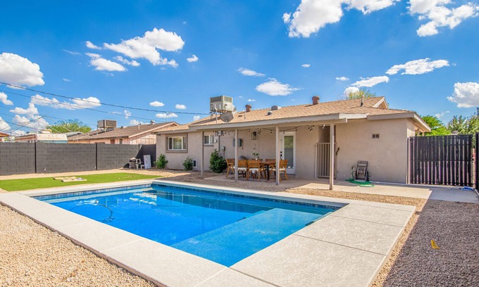 New Papago Parkway House | This house is a 3 bedroom(s), 2 bathrooms, located in Scottsdale, AZ.