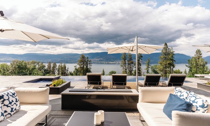 Southwest Mission House | This house is a 3 bedroom(s), 6.5 bathrooms, located in Kelowna, BC.