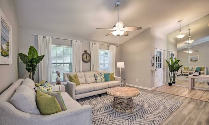 Bloomingdale House | This house is a 4 bedroom(s), 2 bathrooms, located in Valrico, FL.