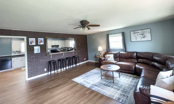 Stanton House | This house is a 5 bedroom(s), 2 bathrooms, located in Stanton, KY.