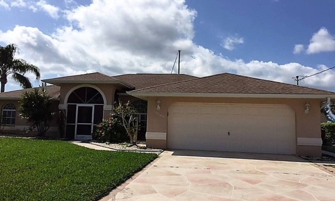 South Gulf Cove House | This house is a 3 bedroom(s), 2 bathrooms, located in Port Charlotte, FL.