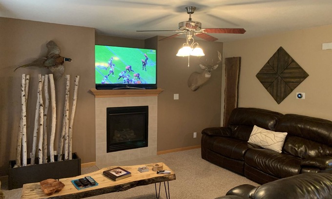 Pleasant Hill House | This house is in a quiet neighborhood near major attractions.