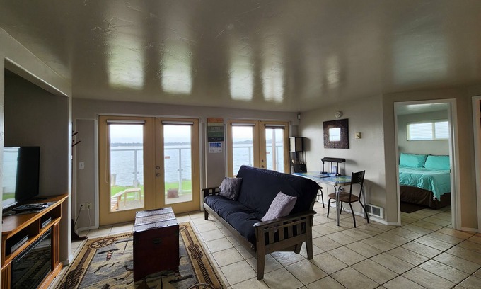 Coos Bay Condo | This is the Lower Unit ,of our 2 unit condo on the Bay.