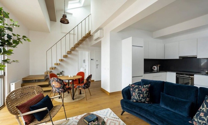 Macka Apartment | This loft is a 2 bedroom(s), 2 bathrooms, located in Şişli, İstanbul.