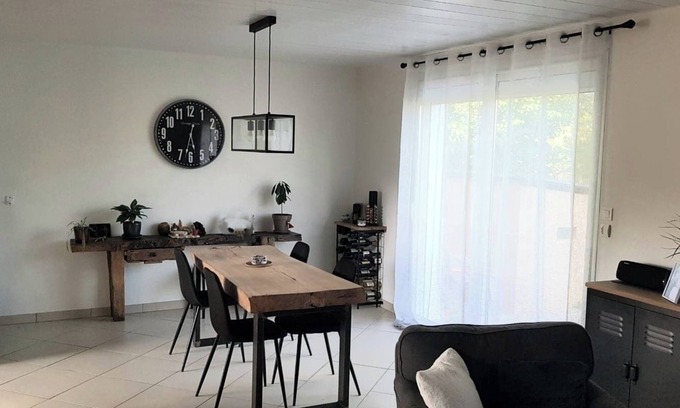 Lombez House | This peaceful country house offers a relaxing break for the whole family.