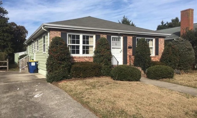 Country Club Estates House | THIS PROPERTY IS OFF MARKET
