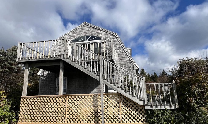 Bailey Island Apartment | This spacious 2nd floor garage apartment offers phenomenal open ocean views!