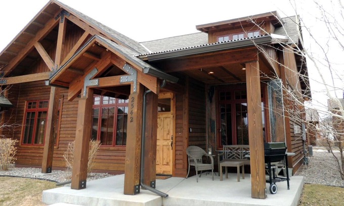 Bozeman House | This townhouse in Legend's on Bridger Creek development is beautifully finished
