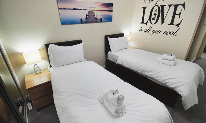 Central Aberdeen Apartment | Thistle Apartments - Albury Apartment