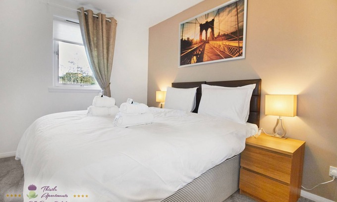 Central Aberdeen Apartment | Thistle Apartments - City View Apartment