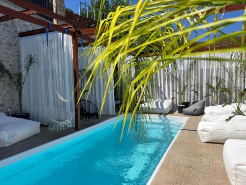 Argyroupoli House | Thomas Nice View