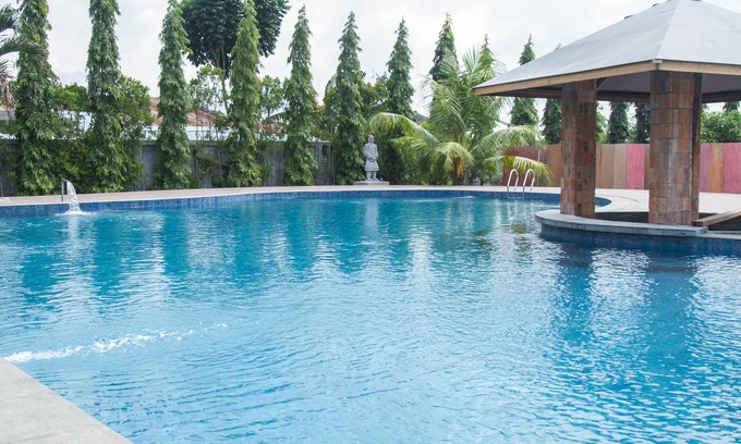 Medan Hotel | Thong's Inn - KNO Kualanamu Transit Hotel