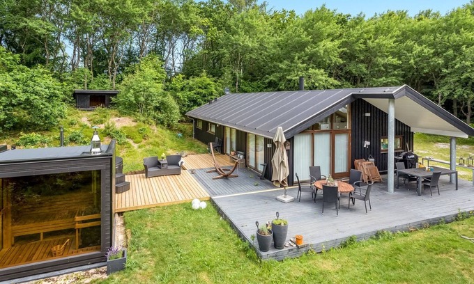 Nordost House | "Thorine" - 750m from the sea by Interhome