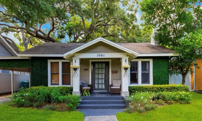 South Eola House | Thorton Park - Walking to Great Restaurants, Pubs, Wine Bars, Coffee & Lake Eola