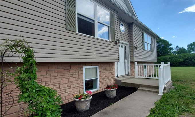 Clayton House | Thousand Islands- perfect for families/sportsman paradise