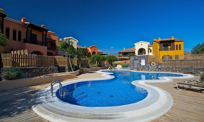San Miguel de Abona Villa | Three-bedroom villa 180 m2 with garden&pool&garage