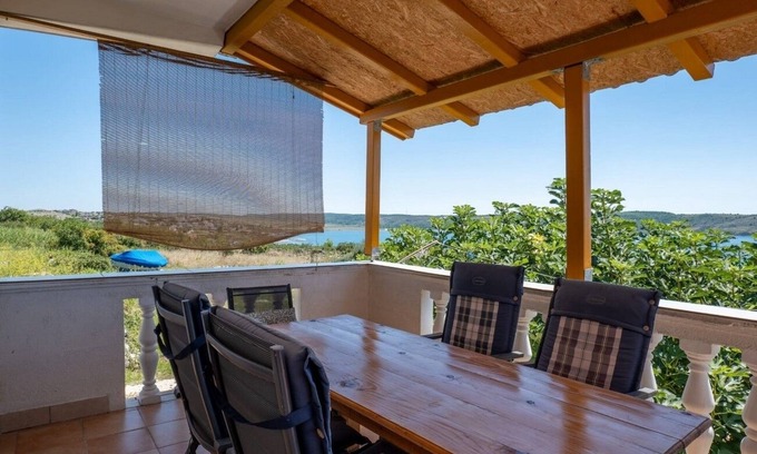 Rtina Apartment | Three bedroom apartment with balcony Rtina - Stošići, Zadar (A-21450-a)