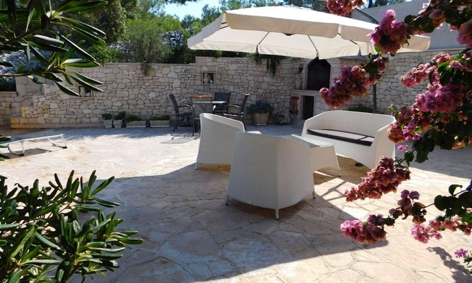 Povlja Apartment | Three bedroom apartment with air-conditioning Povlja, Brač (A-21089-c)