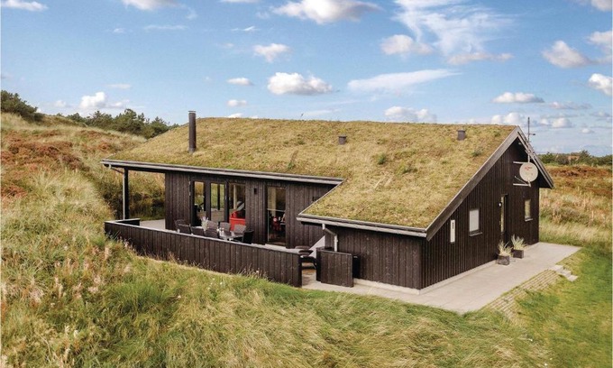 Henne Strand House | Three-Bedroom Holiday Home In Henne