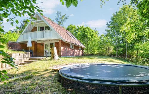 Fjellerup Strand House | Three-Bedroom Holiday Home In Glesborg