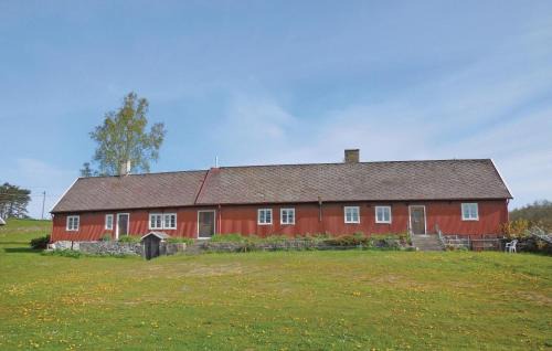 Andrarum House | Three-Bedroom Holiday Home Brösarp 04