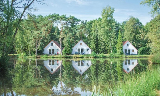 Vledder House | Three-Bedroom Holiday Home In Vledder