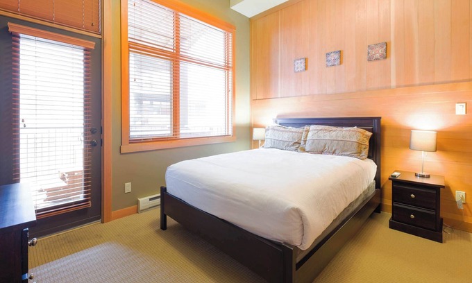 Rossland Condo | Three Bedroom| Sleeps 5-7 | Slalom Creek Condos