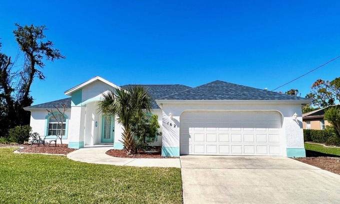 Pinehurst House | Three bedroom, three bathroom home located on a golf course in Rotonda West.