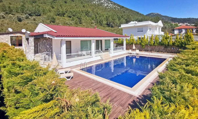 Uzumlu Villa | Three bedroom Villa Albina with private pool and garden